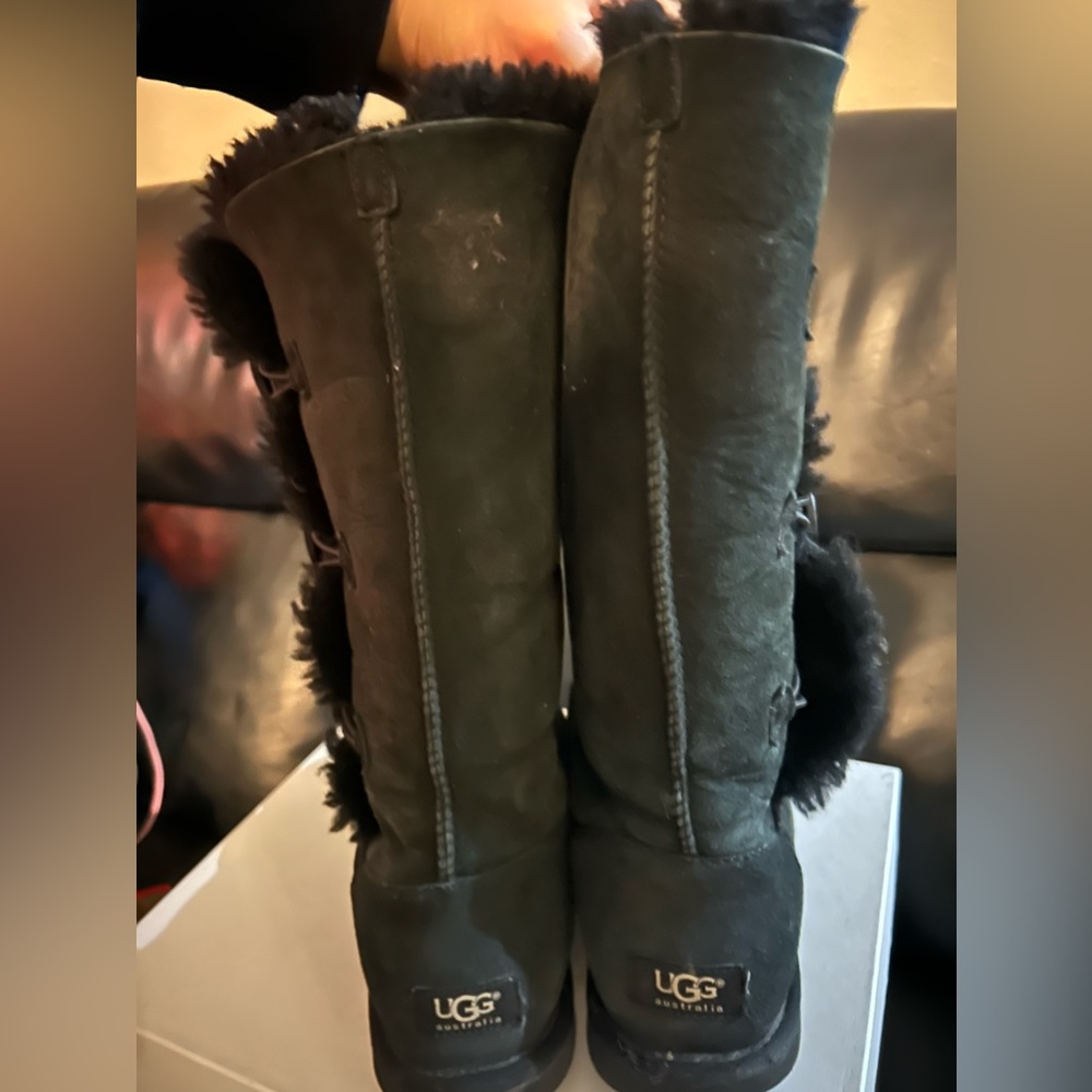 UGGS!!! - Picture 4 of 4